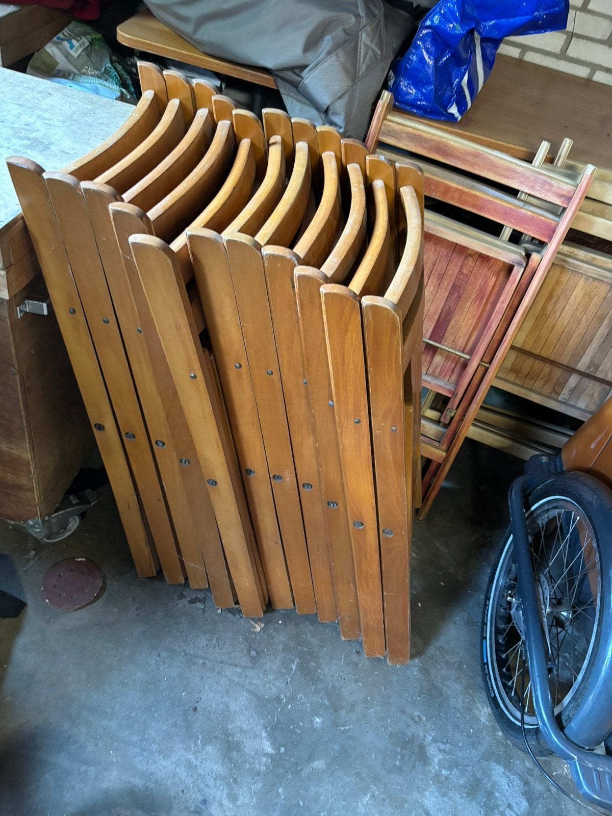 Partij houten klapstoelen, Ophalen, Bruin, Onbekend, Zo goed als nieuw
