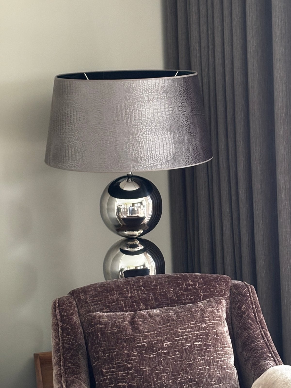 2 Moderne vloerlamp met chromen bollen en textiel kap, Huis en Inrichting, Ophalen, E27 (groot), Zo goed als nieuw, Metaal