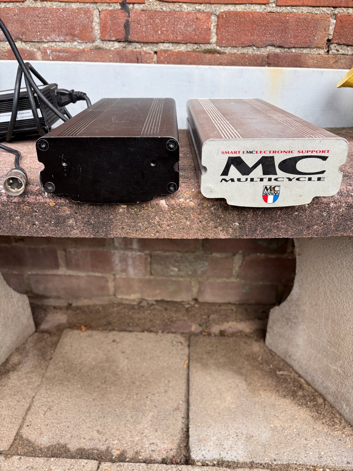 Multicycle E-bike Accu's en Oplader (2 stuks) defect, Ophalen of Verzenden, Gebruikt