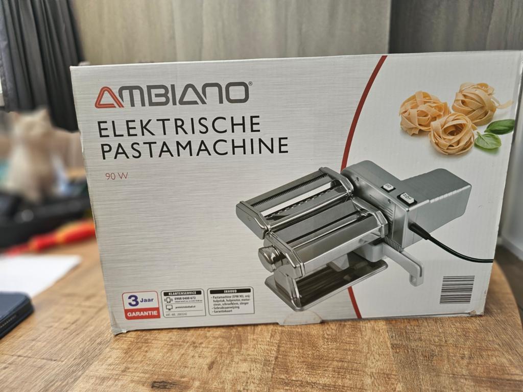 Ambiano Elektrische Pastamachine 90W - Nieuw in doos, Pastamachine, Ophalen of Verzenden, Nieuw, Metaal