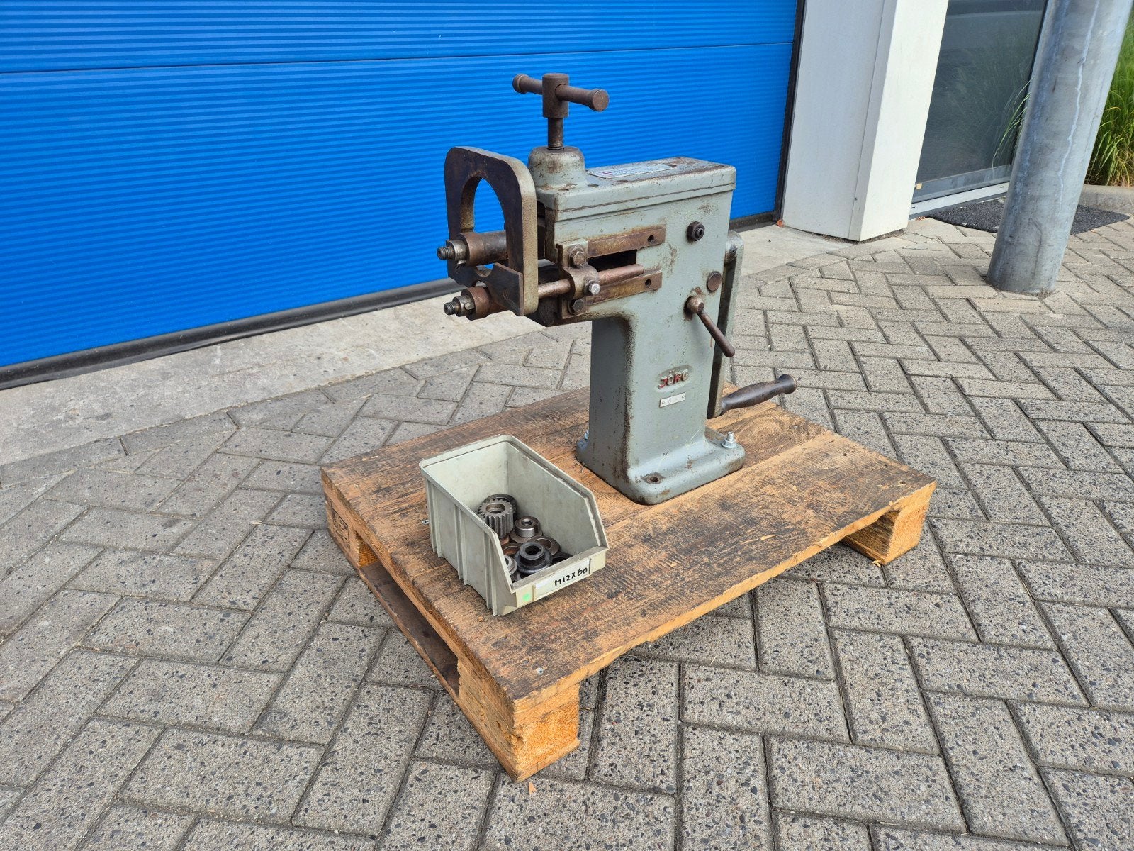 JÖRG Voormachine TYPE 4302 werkdiepte 240mm cap.1.5mm staal, Gebruikt, Overige merken, Holland, Overige typen