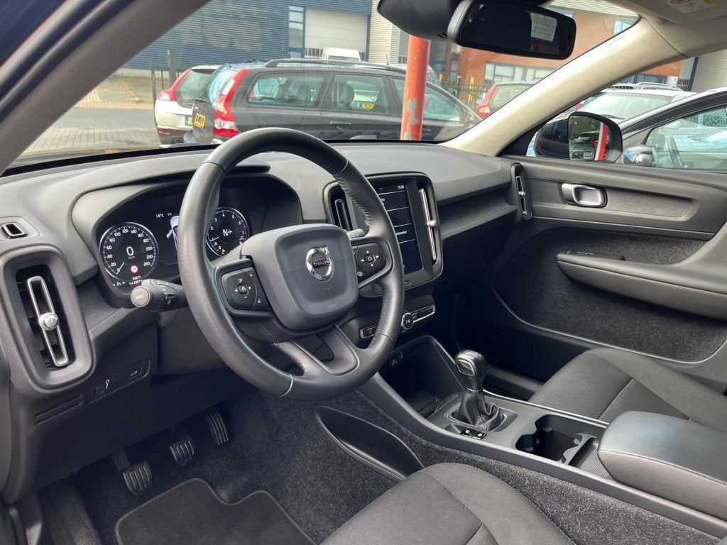 Volvo XC40 1.5 T3 Handgeschakeld  163 PK  Navi  Apple carpla, Gebruikt, Euro 6, Verwarmde buitenspiegels, Handgeschakeld