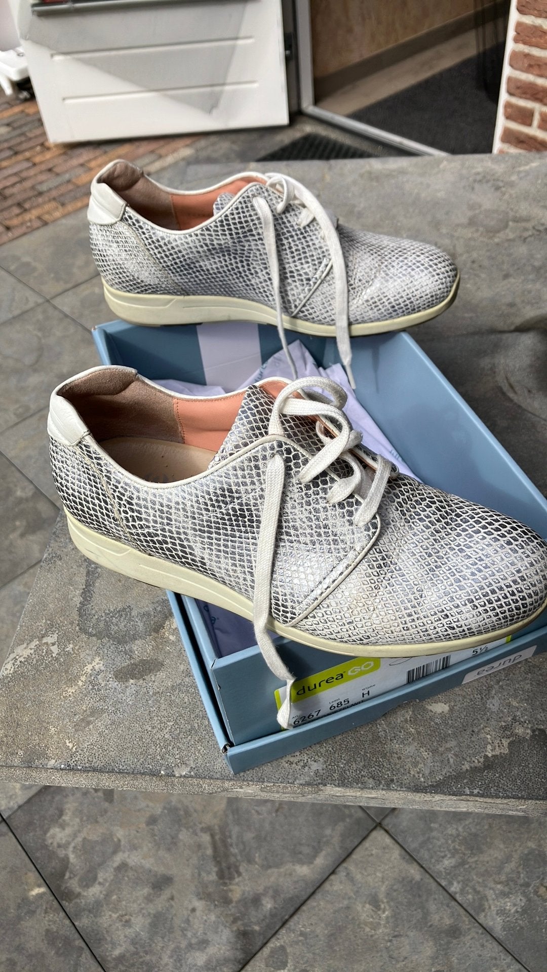 Durea lichte grijze veter schoen(sneakers) maat 38 H wijdte, Ophalen, Zo goed als nieuw, Grijs, Sneakers of Gympen