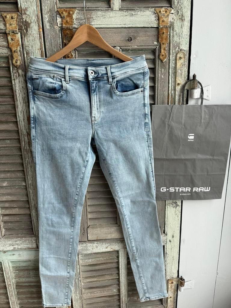 Prachtige G-STAR RAW jeans/spijkerbroek LHANA size W31 - L32, Kleding | Dames, Spijkerbroeken en Jeans, Blauw, Ophalen of Verzenden
