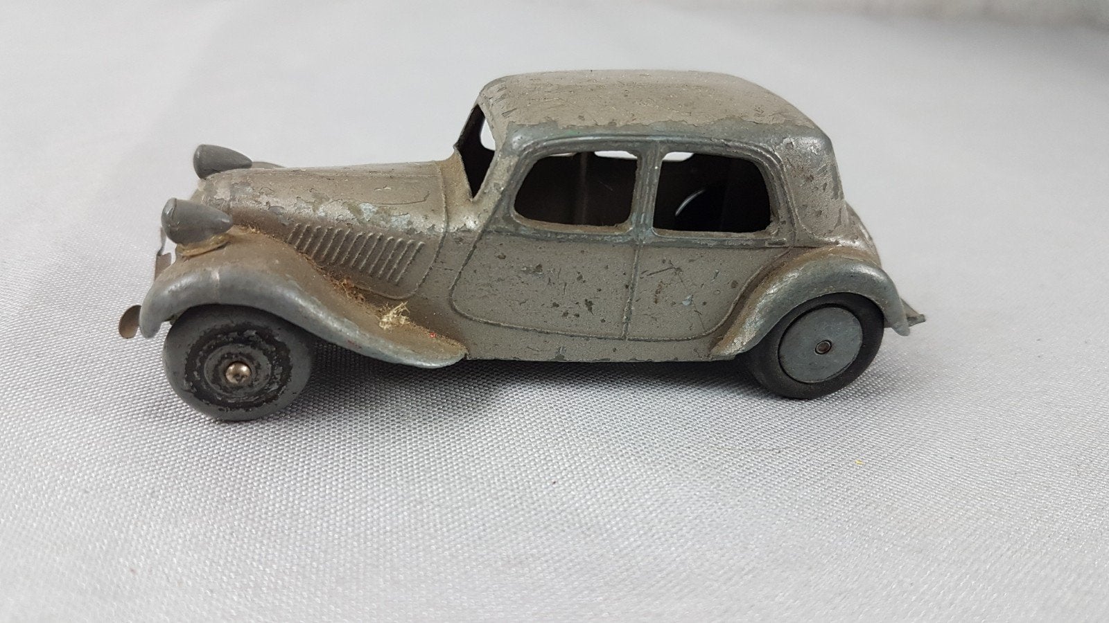 Dinky Toys Citroën 10BL, Ophalen of Verzenden, Gebruikt, Auto, Dinky Toys