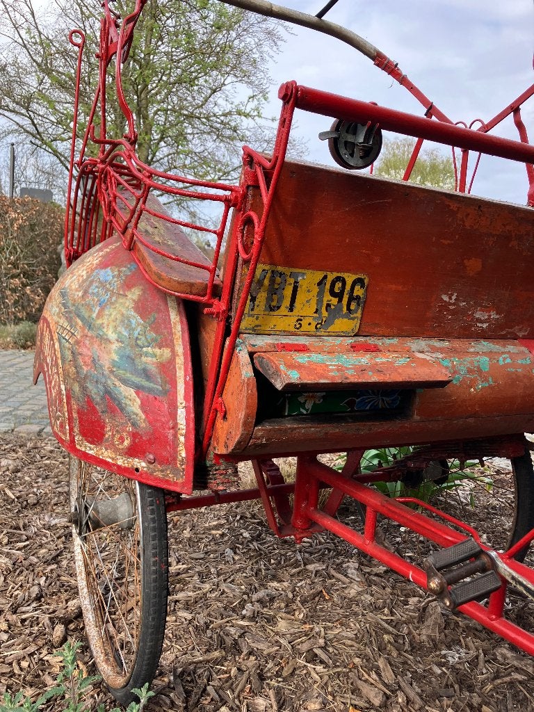 Originele Riksja taxifiets decoratief op voor opmaak, Ophalen