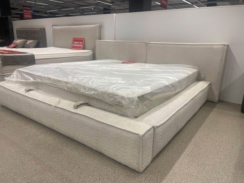 Foto 19 van Boxspring Opberg bed met matras va €595