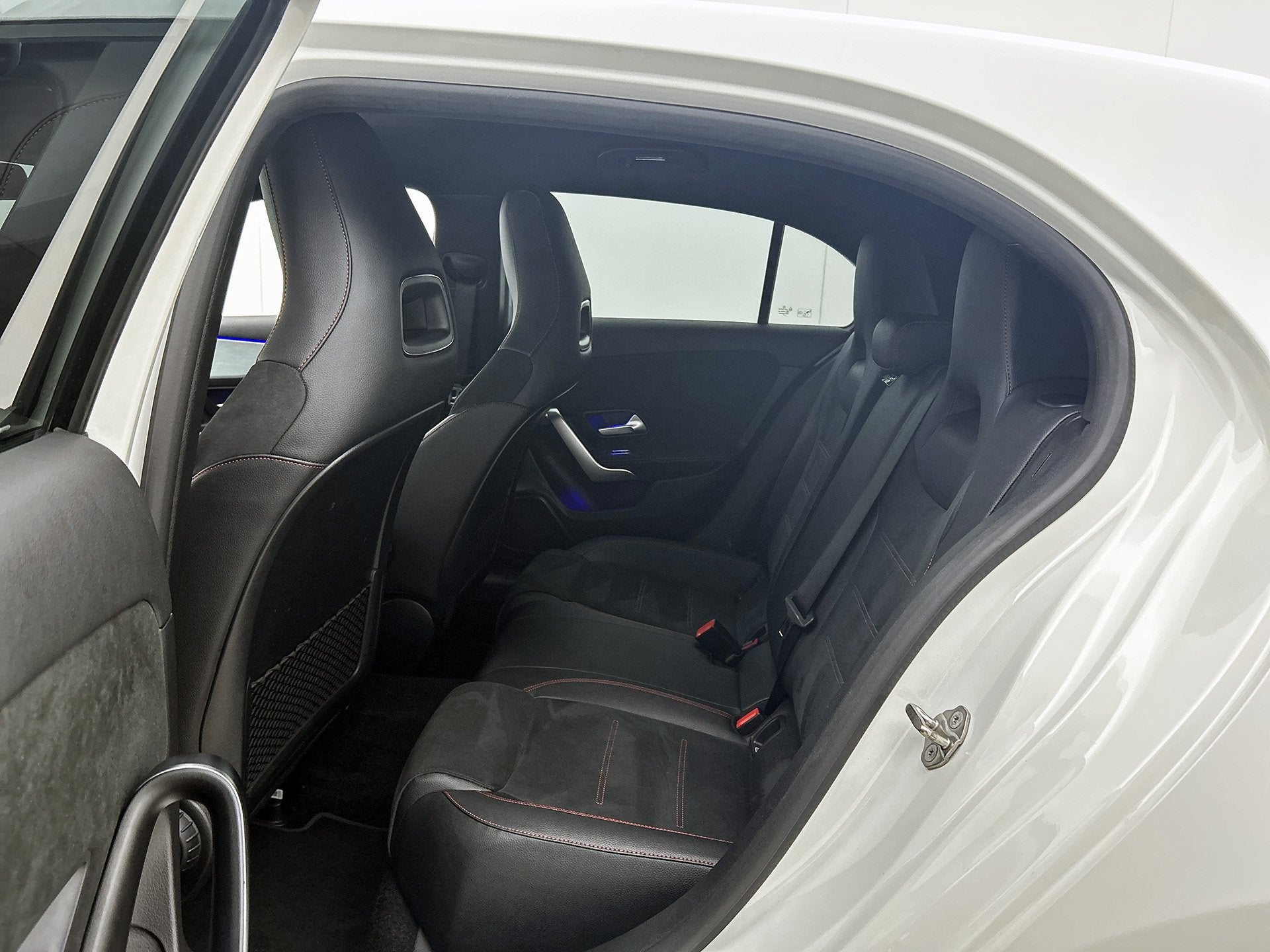 Mercedes-Benz A-Klasse 180 Business Solution AMG Lichtmetale, Auto's, 12 maanden, 136 pk, Gebruikt, 4 cilinders