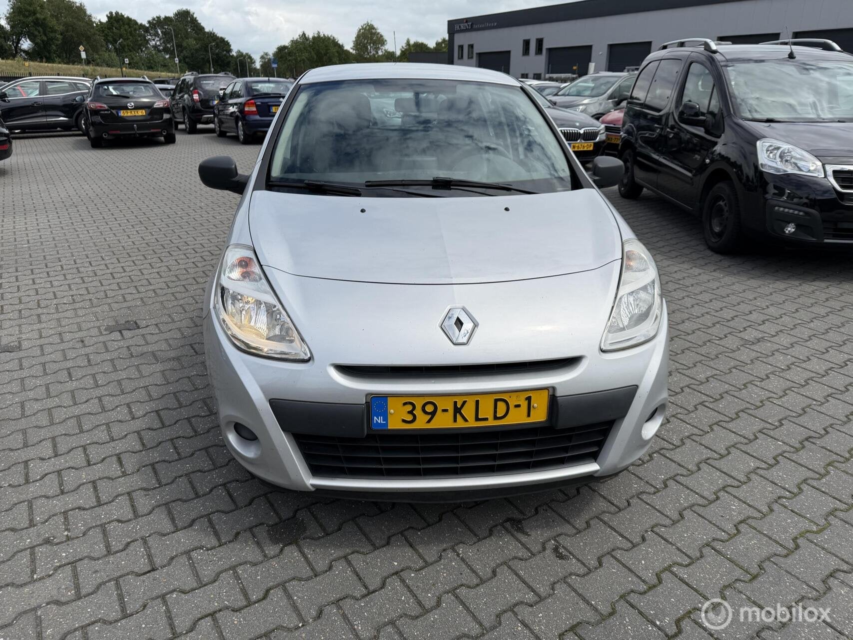 Renault Clio 1.2 Sélection Business navi erco, Voorwielaandrijving, Gebruikt, 4 cilinders, 49 €/maand
