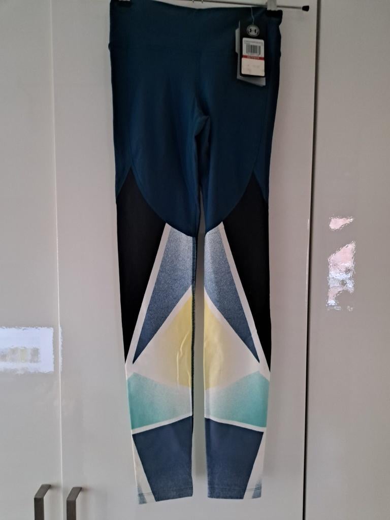 Under Armour sport legging dames XS twv € 75 NIEUW, Overige kleuren, Nieuw, Ophalen of Verzenden, Fitness of Aerobics