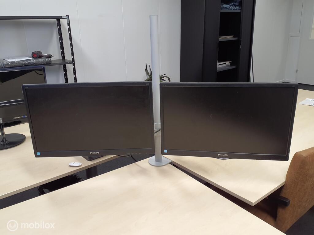 2 stuks Philips V Line LCD-monitor 223V5LSB/00  met statief, Computers en Software