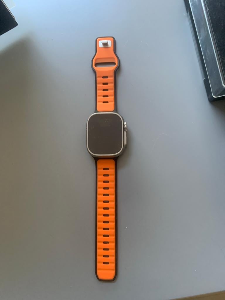 Apple Watch Ultra 2 49mm Titanium met bandjes en lader, Ophalen, Afstand, IOS, Zo goed als nieuw