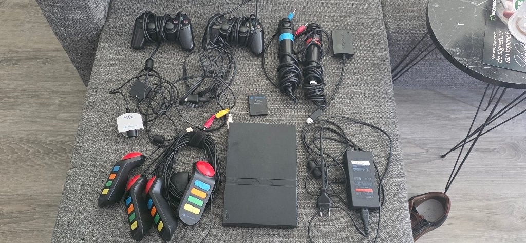 playstation 2 slimline, Zwart, Ophalen of Verzenden, Zo goed als nieuw, Met geheugenkaart