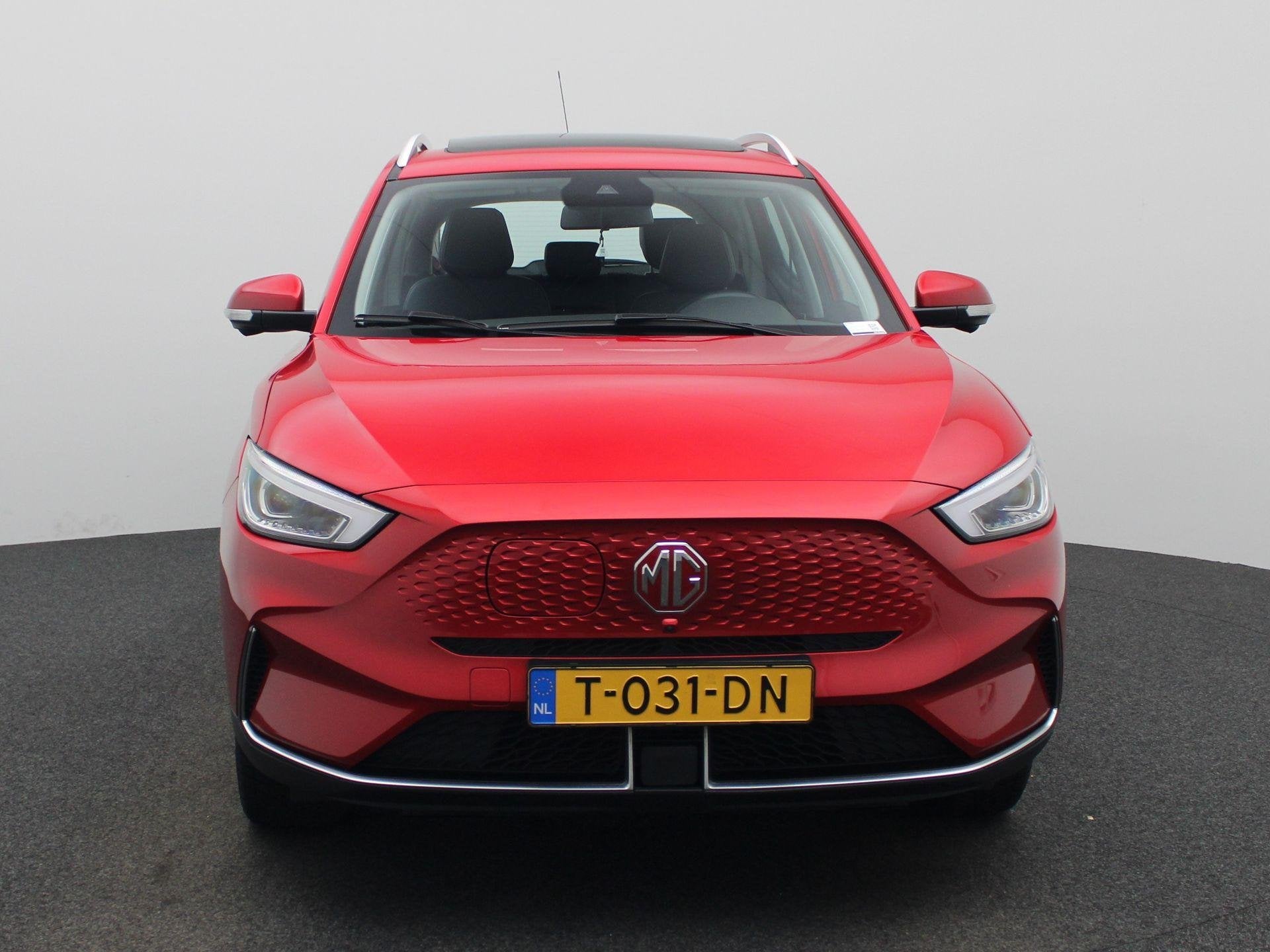 MG ZS EV Long Range Luxury 70 kWh | Apple carplay | Leder |, Auto's, Gebruikt, ZS, Verwarmde buitenspiegels, Origineel Nederlands