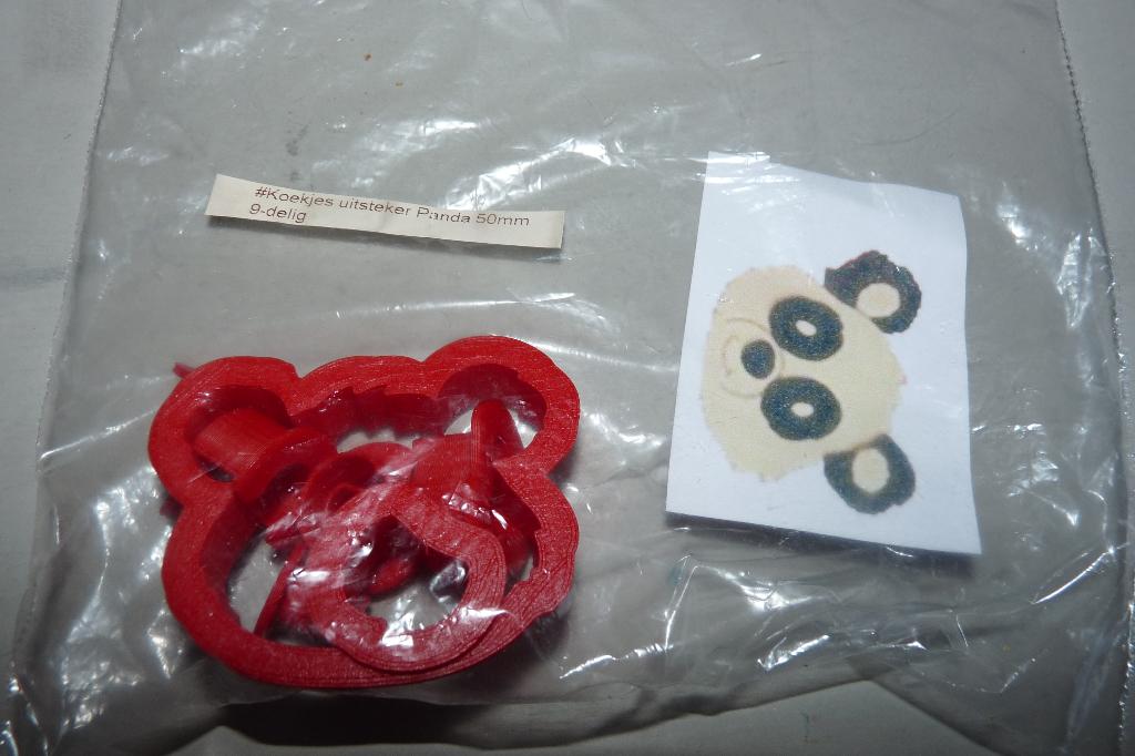 nieuw 3d uitsteker  panda 5 cm 9 delig, Ophalen of Verzenden, Nieuw, Taarten of Cupcakes, Overige typen