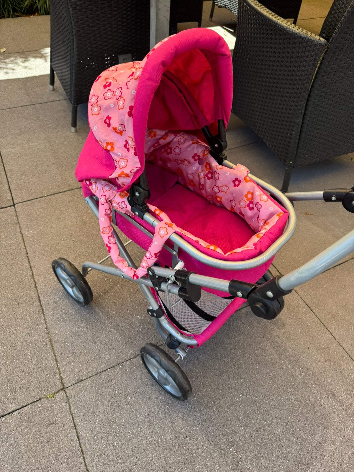Hele nette kinderwagen/poppenwagen, Ophalen, Zo goed als nieuw, Babypop