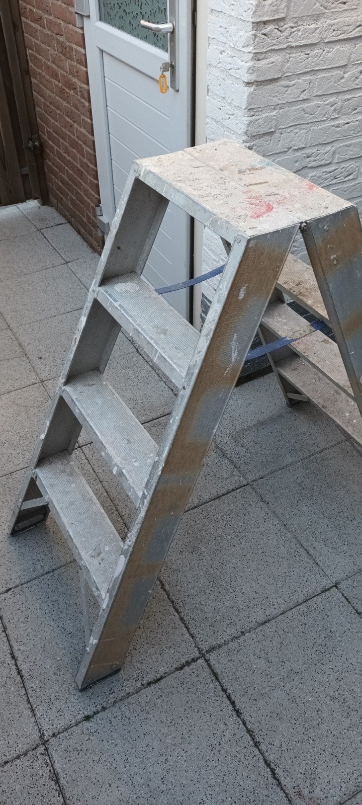 Gebruikte aluminium trap - Opvouwbaar, Doe-het-zelf en Verbouw, Ladders en Trappen, Ophalen, Gebruikt, Trap, Opvouwbaar of Inschuifbaar