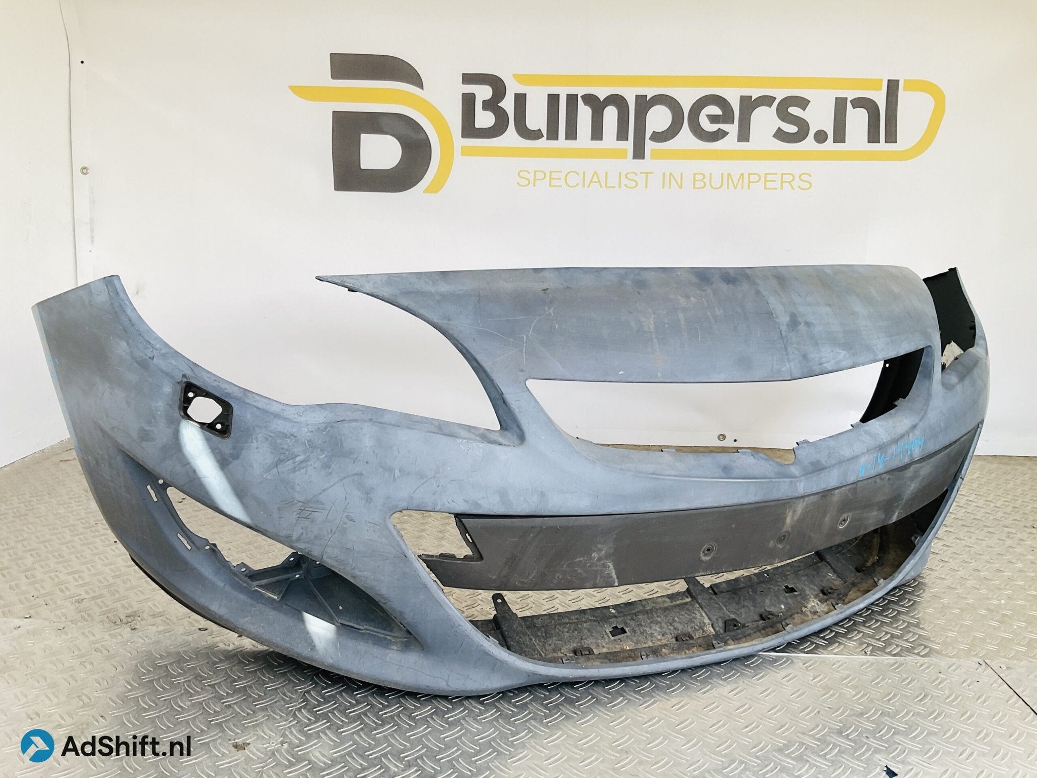 Bumper Opel Astra J Facelift 2012-2016 kls 13368660 Voorbump, Bumper