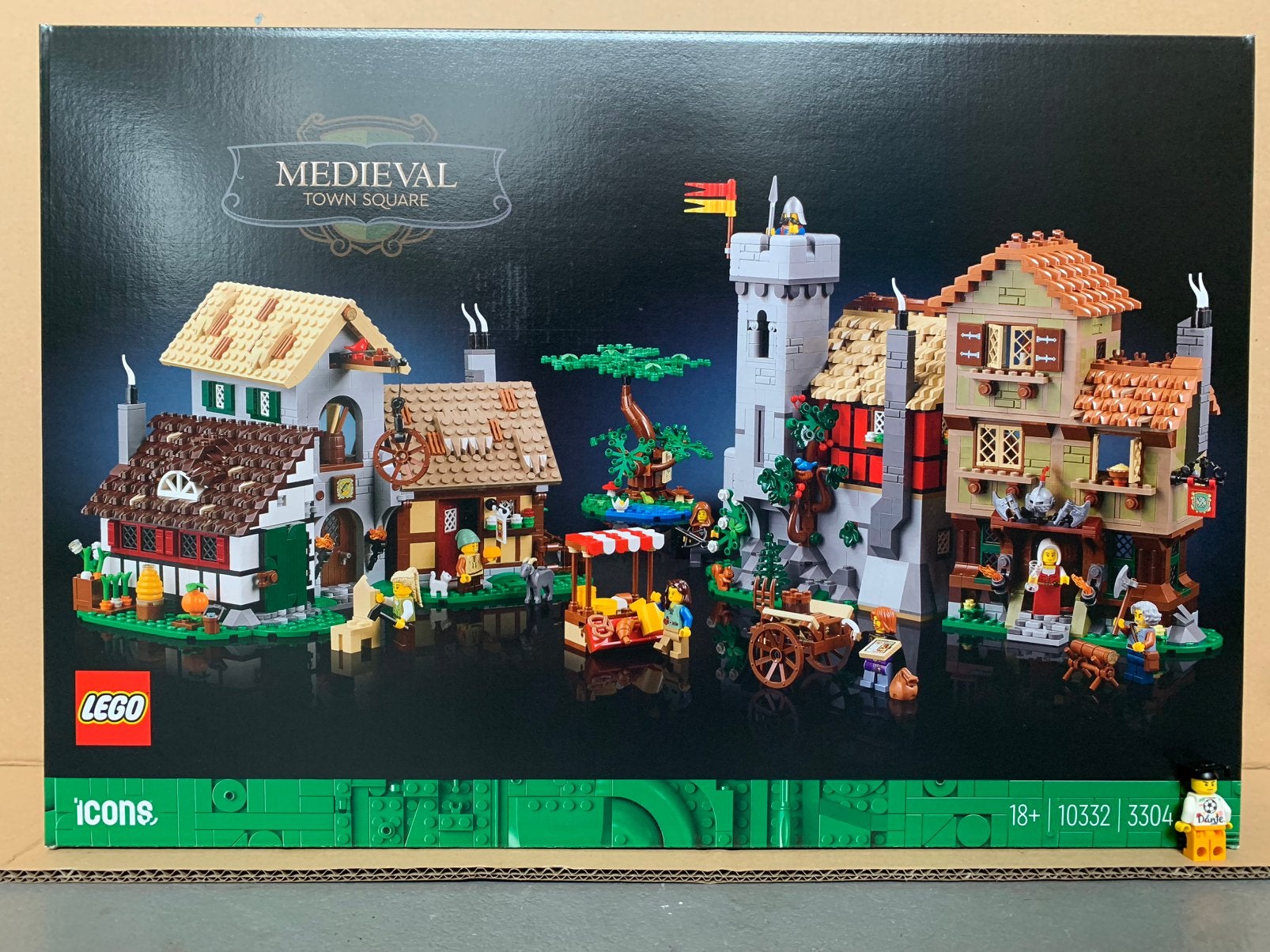 Lego set 10332 Icons middeleeuws stadsplein, Kinderen en Baby's, Speelgoed | Duplo en Lego, Lego, Nieuw, Ophalen of Verzenden