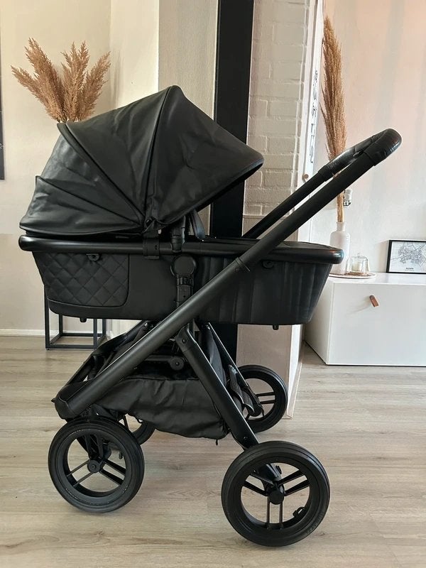 DUBATTI E4 CLINE • ALL BLACK LEATHER • NIEUWSTAAT! ✨, Verstelbare duwstang, Zo goed als nieuw, Ophalen, Kinderwagen