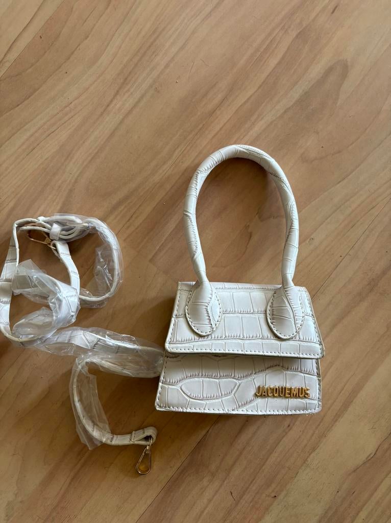 Nieuw schattig klein beige tasje van Jaquemus, Beige, Minder dan 40 cm, Ophalen of Verzenden, Nieuw