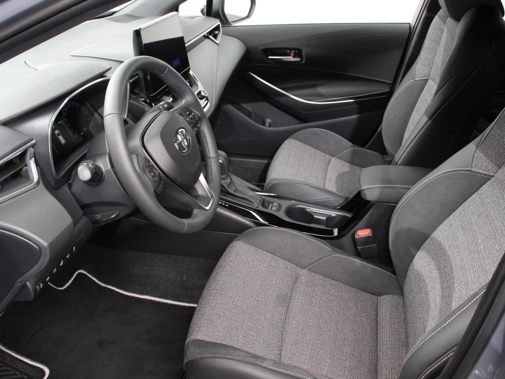Toyota Corolla Touring Sports Automaat Hybrid 140 Active DEM, Auto's, Gebruikt, 750 kg, 4 cilinders, Corolla