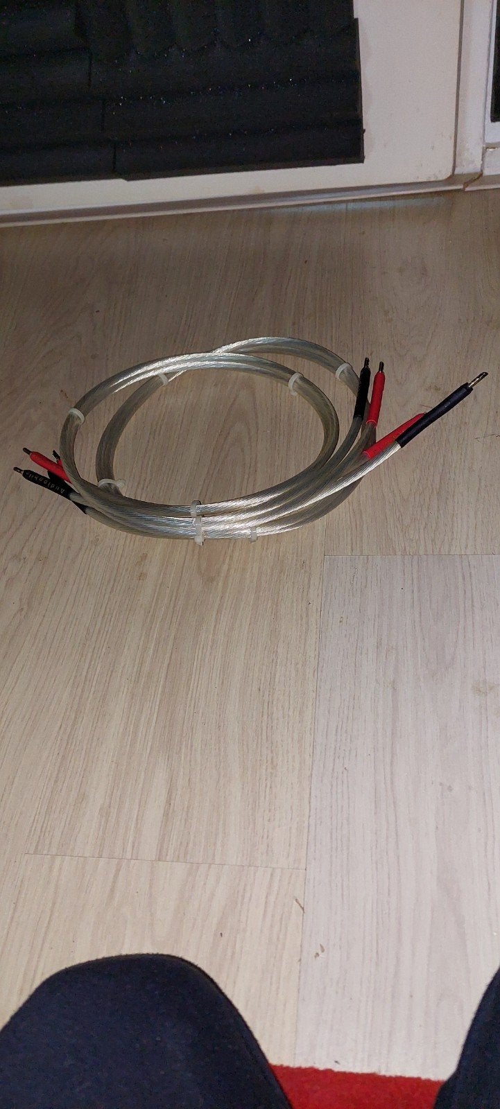 luidspreker Speaker kabel draad., Ophalen of Verzenden, Zo goed als nieuw, Minder dan 2 meter, Luidsprekerkabel