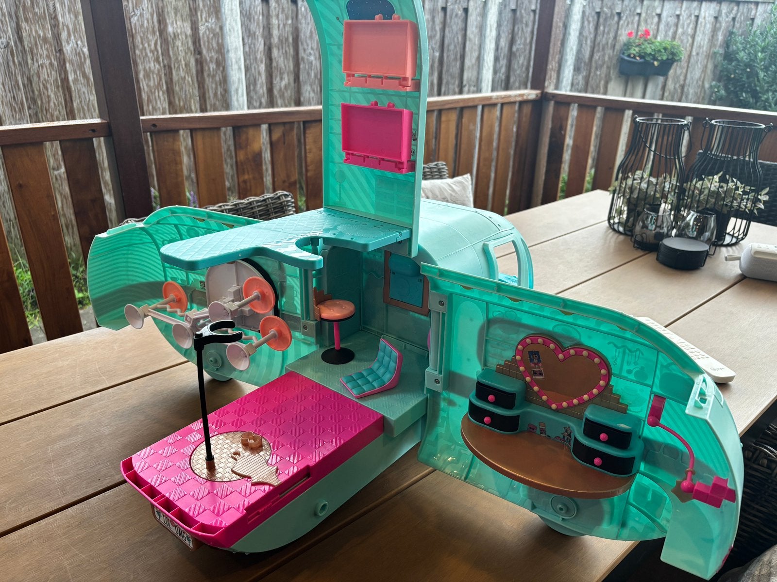 Complete LOL set met camper en huis, Kinderen en Baby's, Ophalen of Verzenden, Zo goed als nieuw