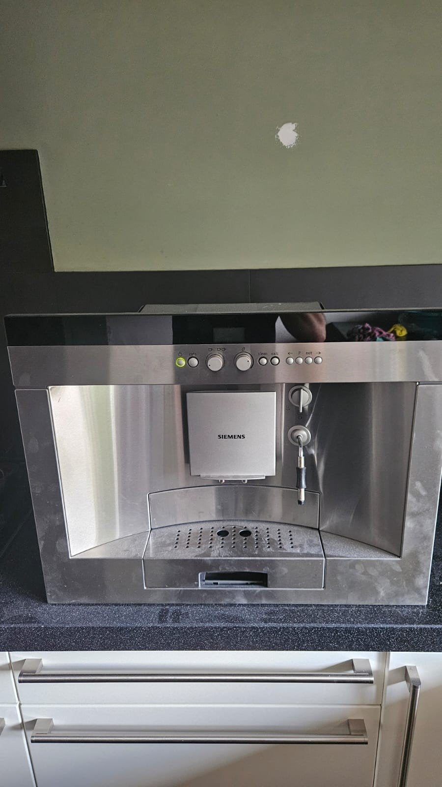 Siemens inbouw koffiemachine met stoompijpje, Gebruikt, Espresso apparaat, 10 kopjes of meer, Koffiebonen