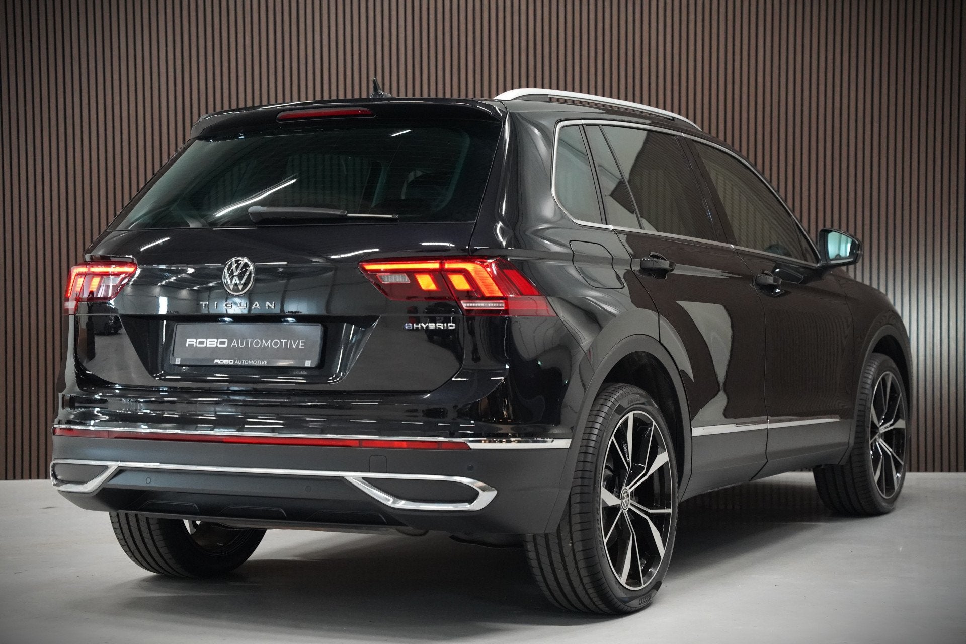 Volkswagen Tiguan 1.4 TSI eHybrid Elegance Business | Stoelv, Auto's, Dealer onderhouden, Alcantara, Zwart, Hybride Elektrisch/Benzine
