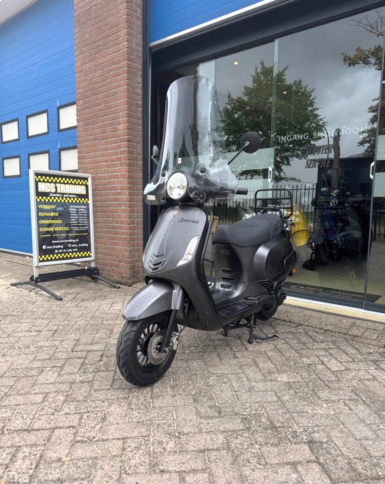 Riva bromscooter | 2020 | 11.943 km | Mat zwart, Fietsen en Brommers, Scooters | Overige merken, Ophalen, Gebruikt, Maximaal 45 km/u