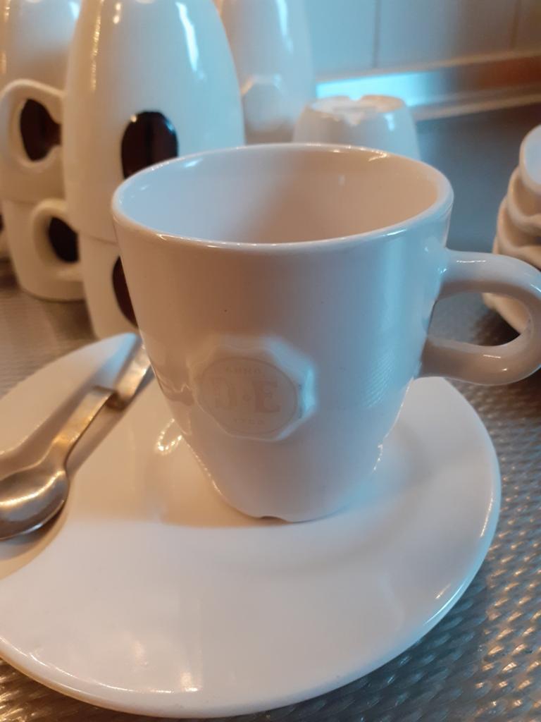 Douwe Egberts Koffiekopjes met Schotels - 12 stuks, Ophalen of Verzenden