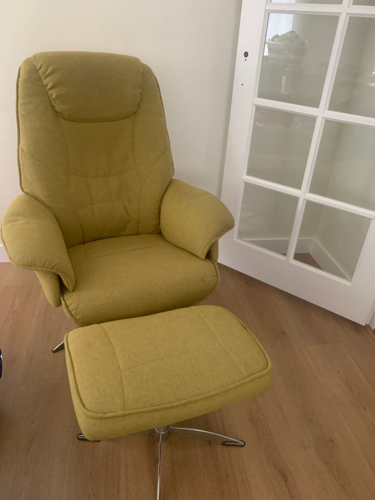 HJORT KNUSDEN Relax fauteuil met voetenbank, Ophalen, Zo goed als nieuw, Minder dan 75 cm, 50 tot 75 cm