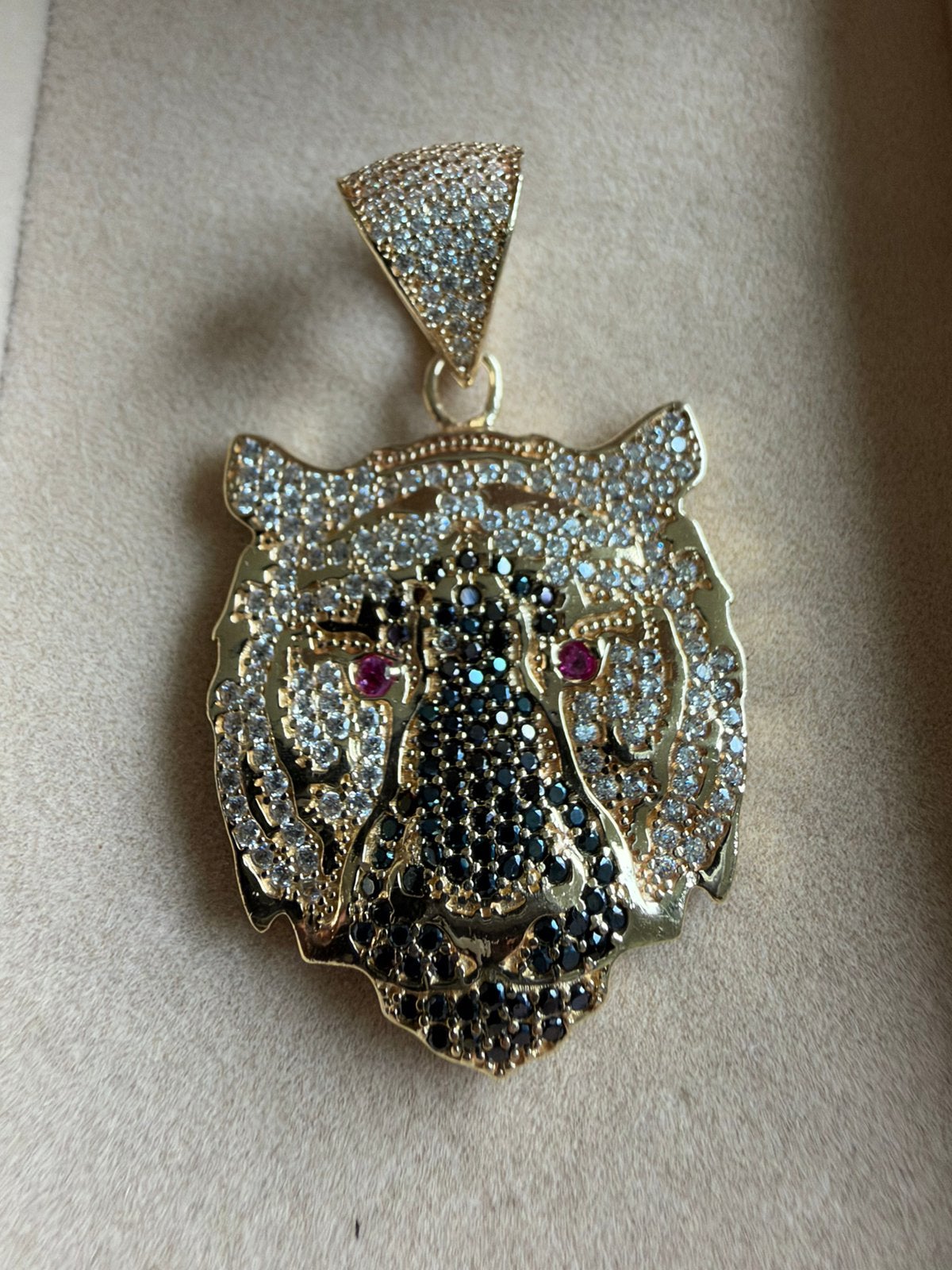 Gouden hanger 14k tijger met zwarovski, Ophalen, Zo goed als nieuw, Goud