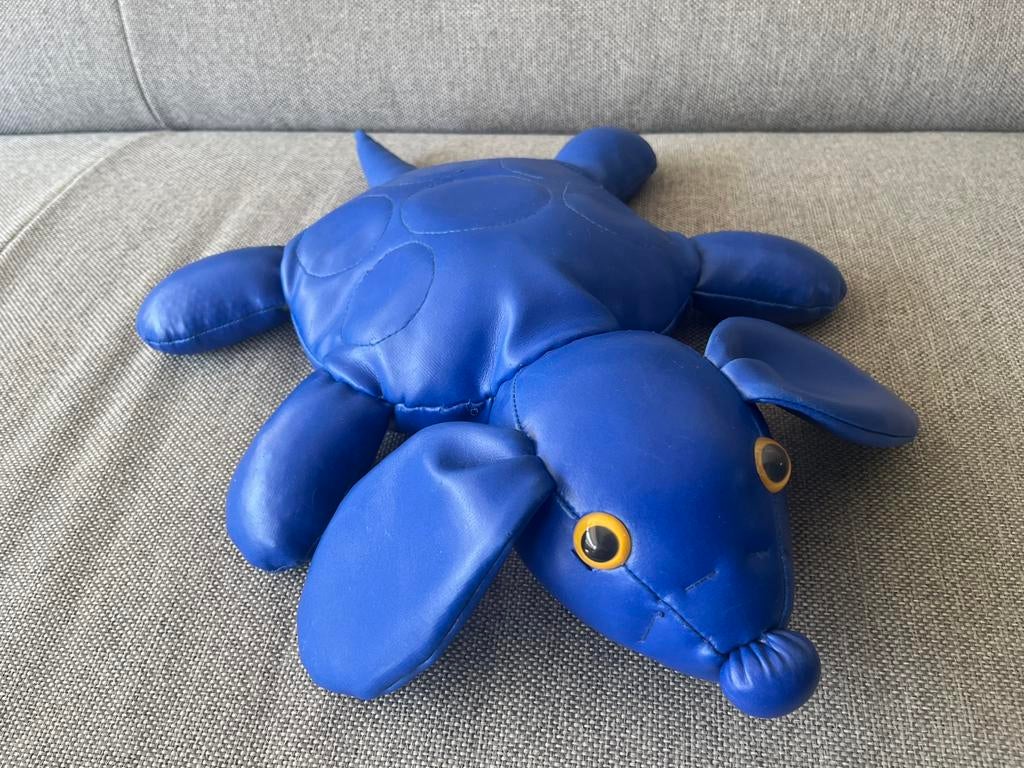 Verzwaard hondje, Ophalen of Verzenden, Gebruikt, Hond