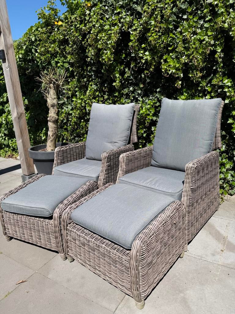 Loungestoelen met voetenbanken en kussens, met schade, Ophalen, Gebruikt, Wicker