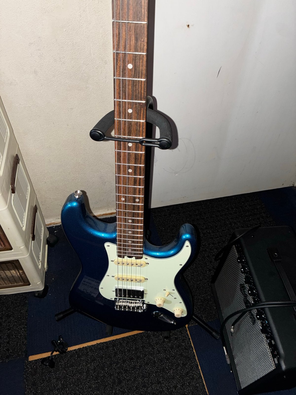 Complete Elektrische Gitaar Set: Amp, Draad, Tuner, Picks, S, Met versterker, Zo goed als nieuw, Solid body, Ophalen