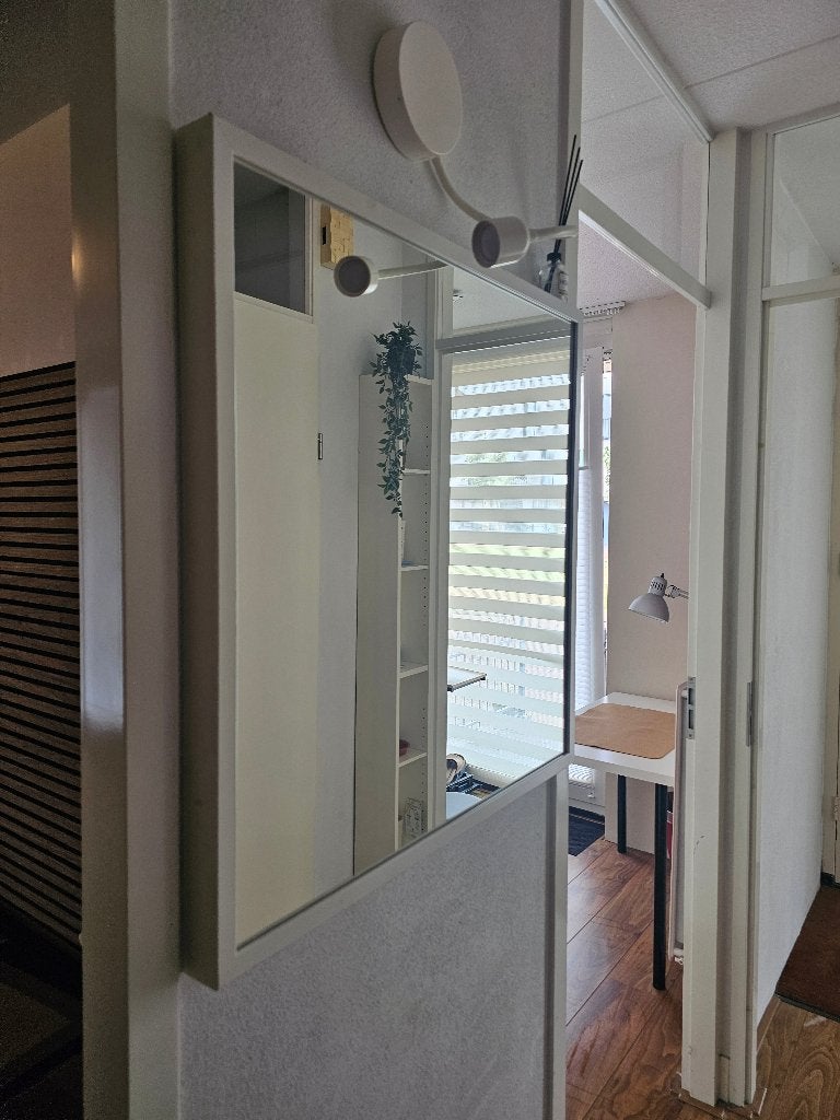 IKEA NISSEDAL spiegel wit 65x65 cm, Ophalen, Zo goed als nieuw, Minder dan 100 cm, Rechthoekig