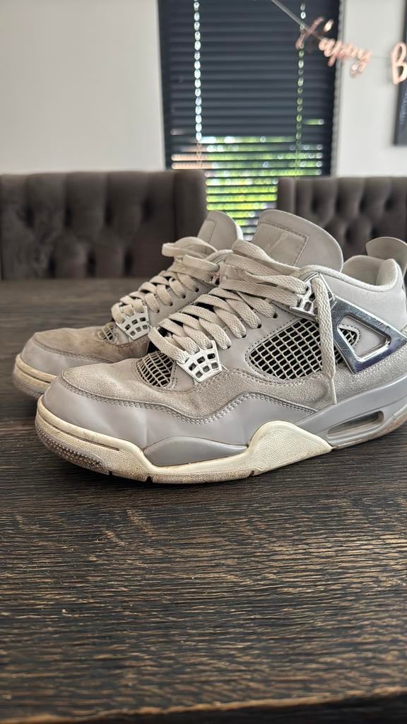 Jordan 4 Frozen Moments, Kleding | Dames, Schoenen, Ophalen of Verzenden, Zo goed als nieuw, Wit, Sneakers of Gympen
