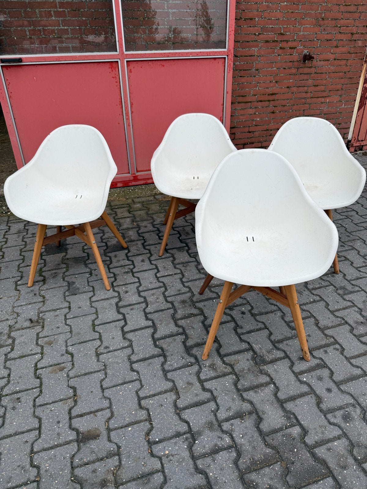IKEA kuipstoelen - 4 stuks - Gebruikt, op te frissen, Huis en Inrichting, Ophalen, Kunststof, Gebruikt, Wit