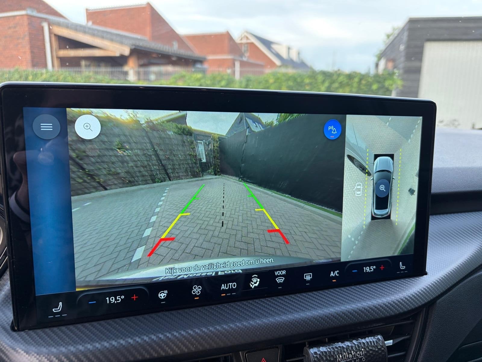 Foto 19 van Ford Kuga 2.5 PHEV St-line X Black Style | Trekhaak | Winter
