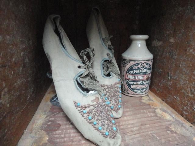 antieke SCHOENTJES grijs/groenig,turquoise steentjes,borduur, Ophalen, Dames
