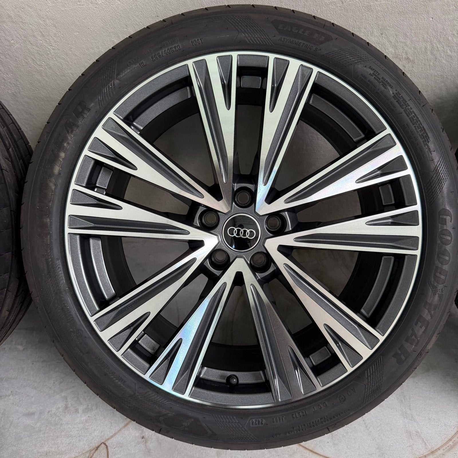 20 INCH ORIGINELE AUDI A6 S6  VELGEN + ZOMERBANDEN, Auto-onderdelen, Banden en Velgen, Gebruikt, 255 mm, Banden en Velgen, Ophalen of Verzenden