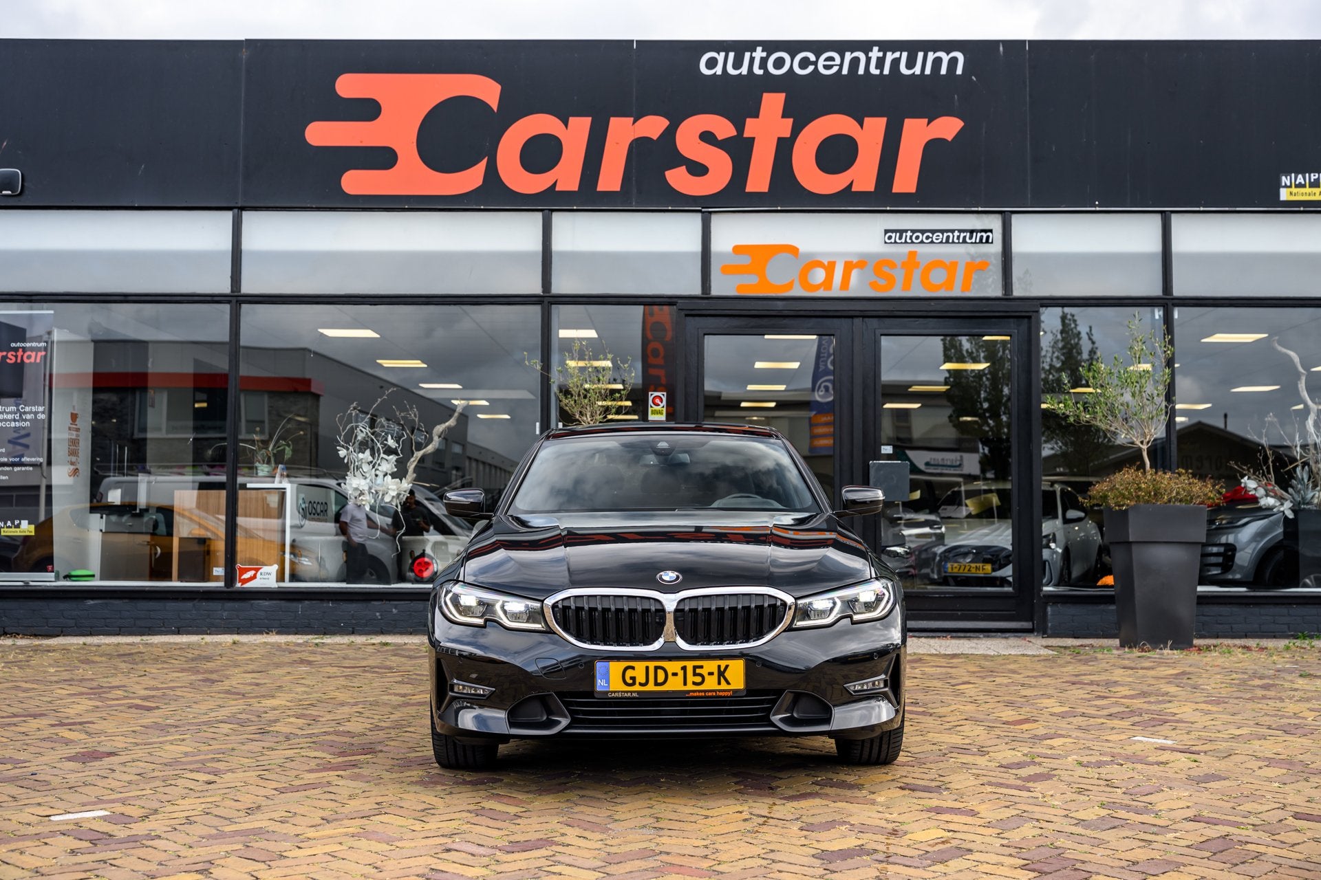 BMW 3-serie 330e High Executive|PANO|MEMORY|292PK, 1998 cc, Achterwielaandrijving, Gebruikt, Zwart