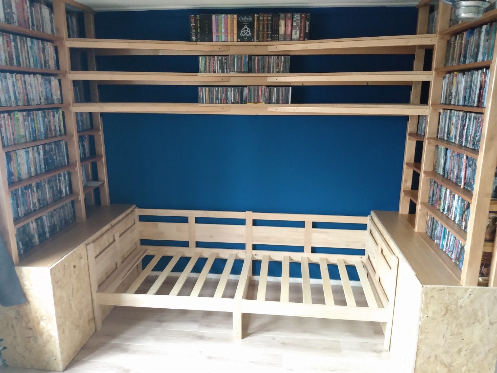 Dvd en cd kasten rekken zitje, Huis en Inrichting, Ophalen, 25 tot 50 cm, Minder dan 150 cm