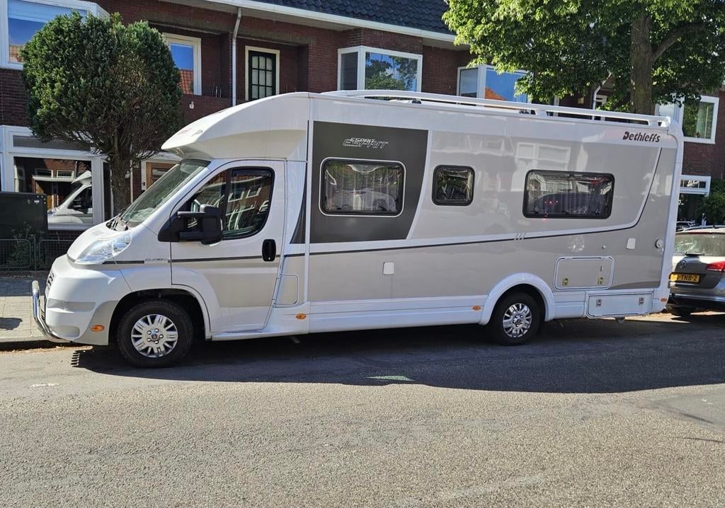 Dethleffs 7010 Esprit camper, Caravans en Kamperen, Campers, Standaard zit, Ringverwarming, Fiat, Fietsendrager