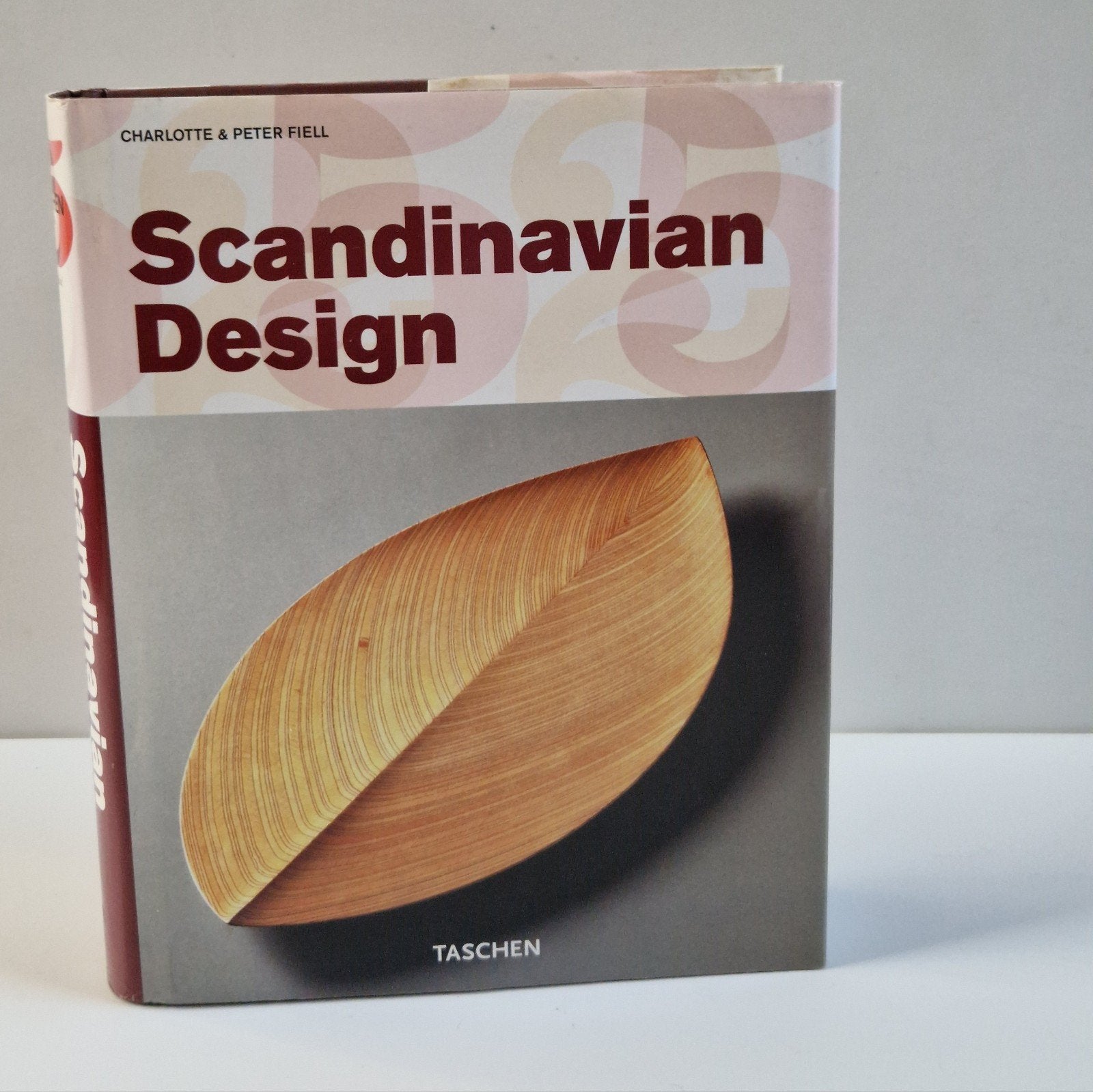 Scandinavian Design - Charlotte & Peter Fiell (Taschen), Ophalen, Gelezen, Overige onderwerpen, Charlotte & Peter Fiell