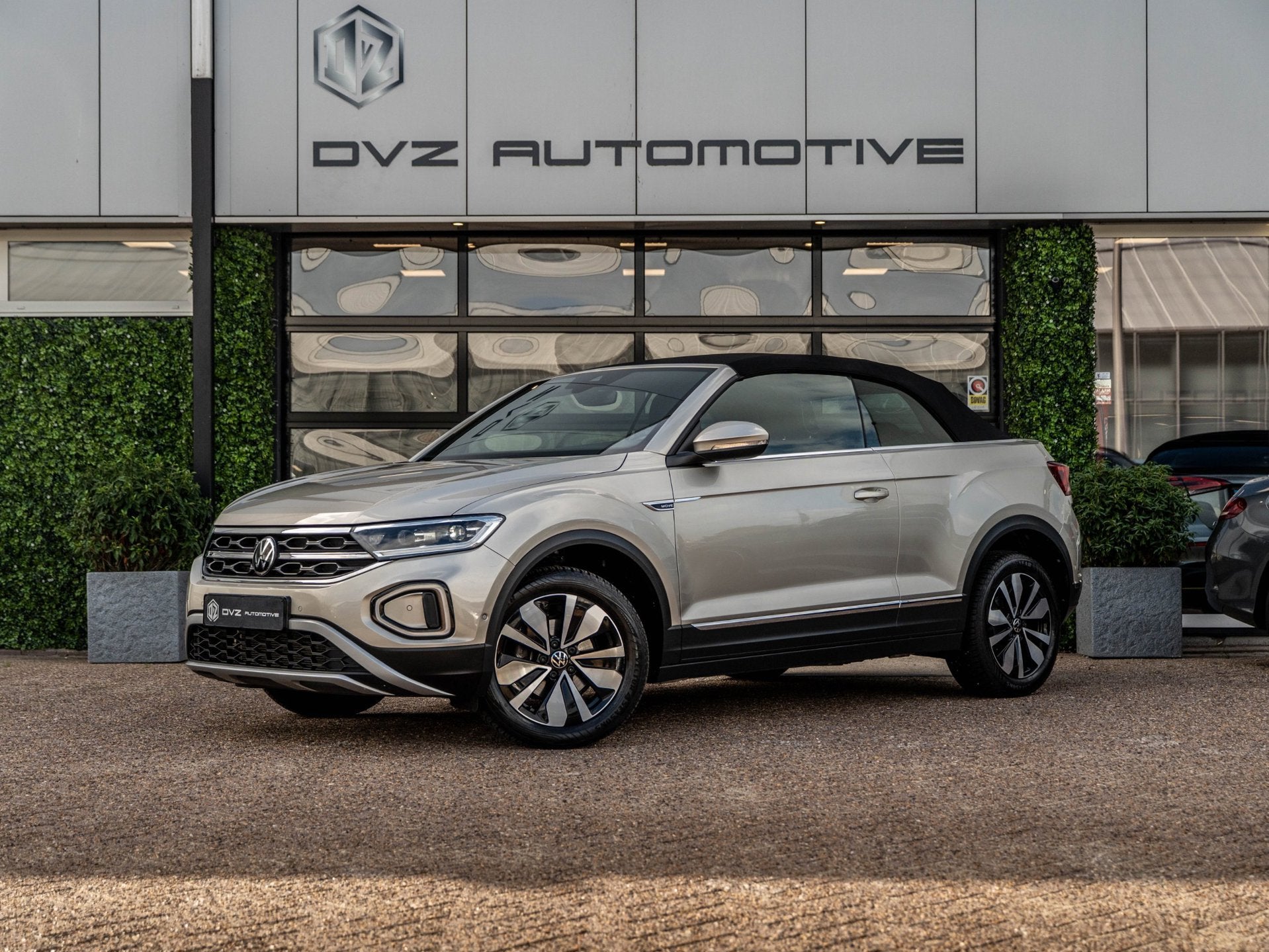 Volkswagen T-Roc Cabrio 1.5 TSI 150PK DSG Move | Virtual | A, Auto's, Dealer onderhouden, Stof, Zwart, 4 cilinders