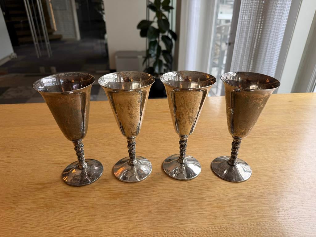 Set van 4 verzilverde wijn bekers - Valero, Made in Spain, Antiek en Kunst, Ophalen of Verzenden, Zilver