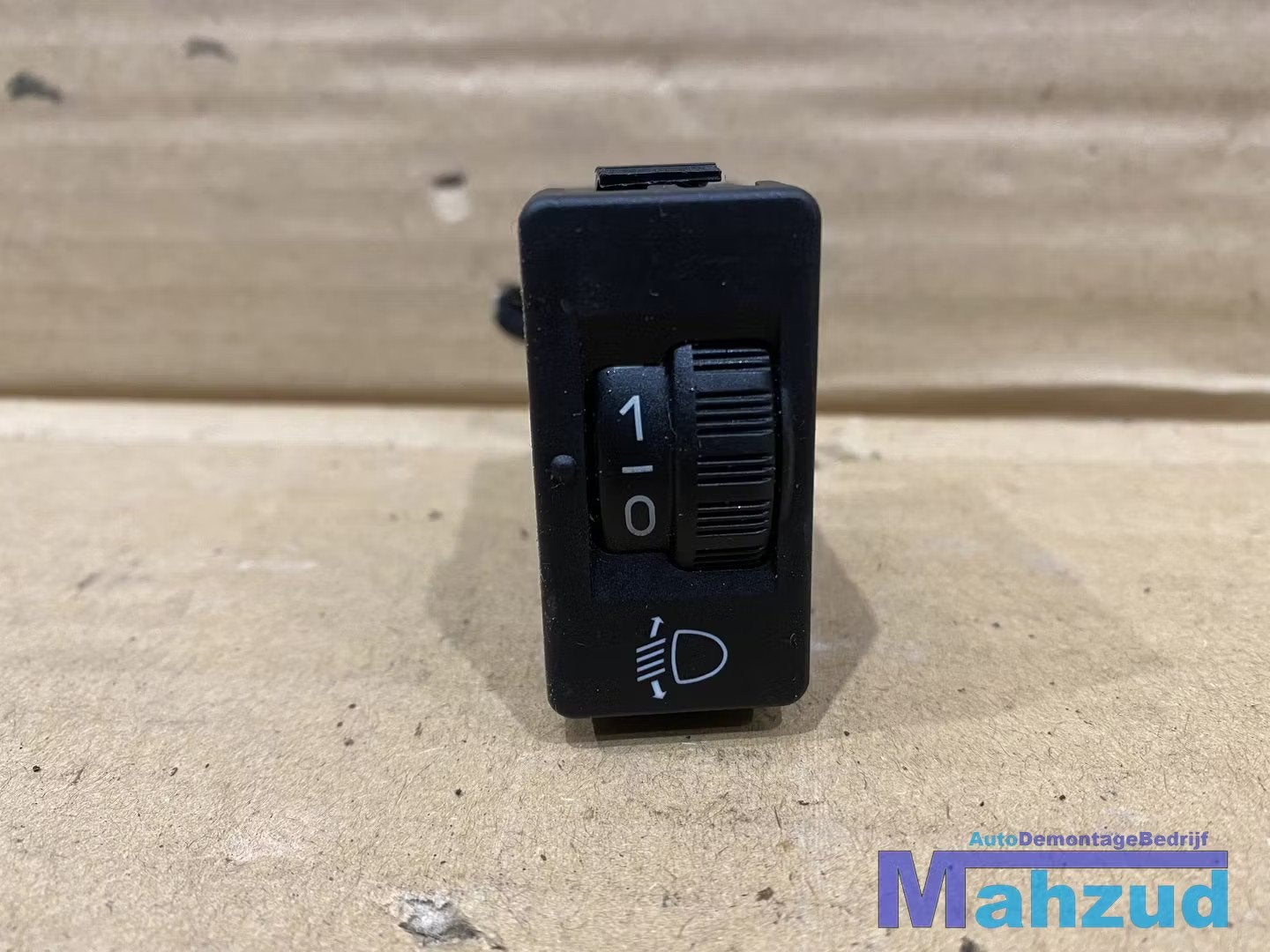 PEUGEOT 207 Koplamp hoogteregeling hoogteverstel schakelaar, Auto-onderdelen, Taurusavenue 1
2132 LS  Hoofddorp, NL, Gebruikt